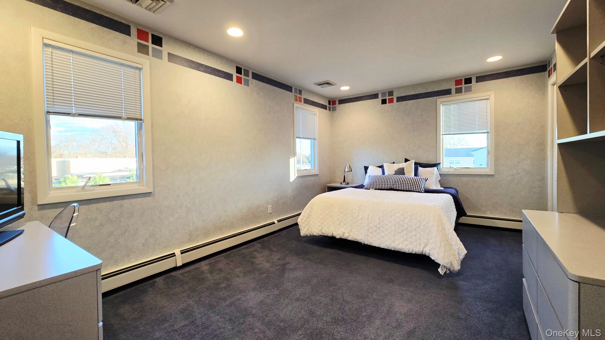 #16 photo, 34 Melanie Lane, Syosset , NY 11791