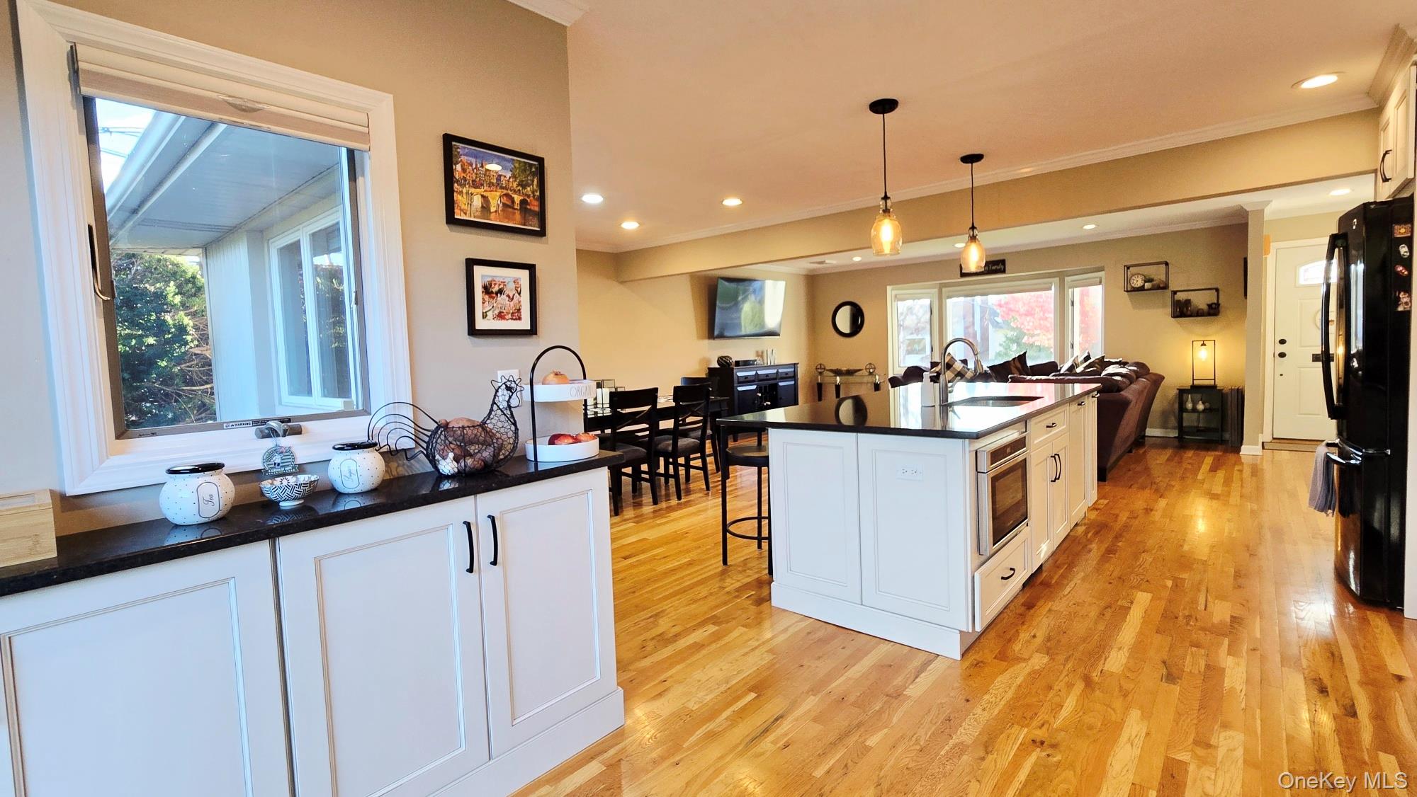 #7 photo, 34 Melanie Lane, Syosset , NY 11791