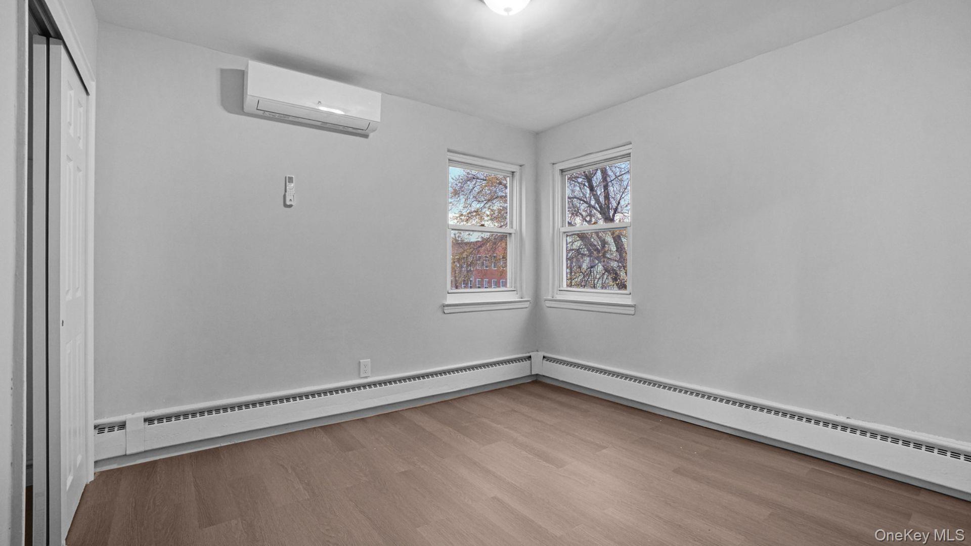 #12 photo, 836 E 229th Street, Bronx , NY 10466