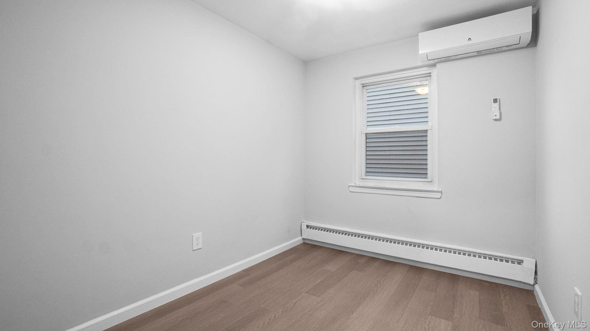 #13 photo, 836 E 229th Street, Bronx , NY 10466