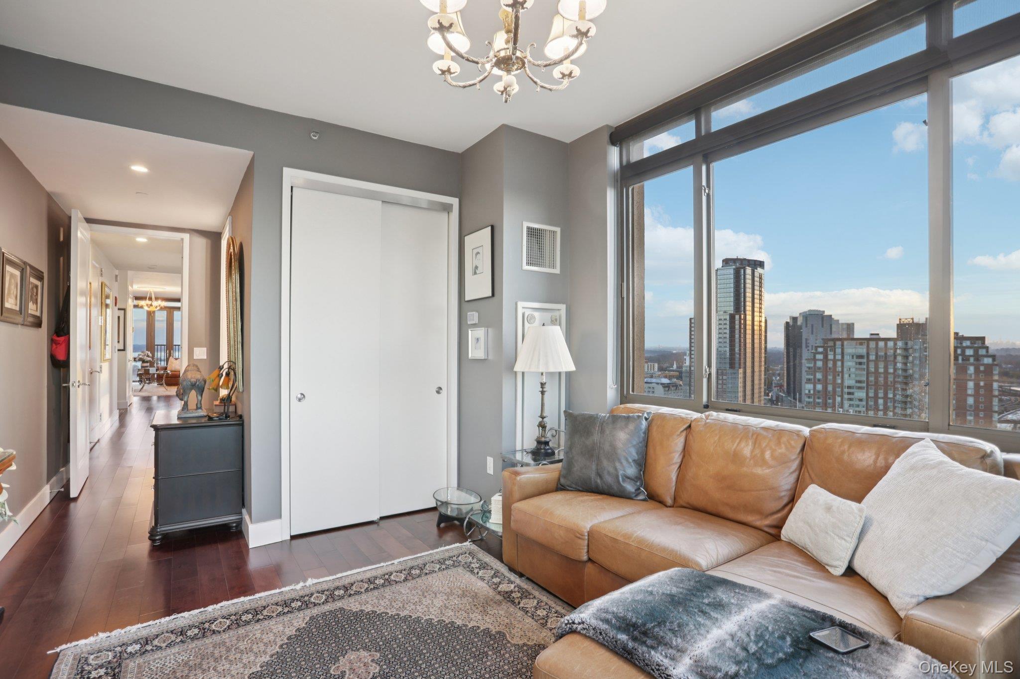 #11 photo, 175 Huguenot Street, New Rochelle , NY 10801