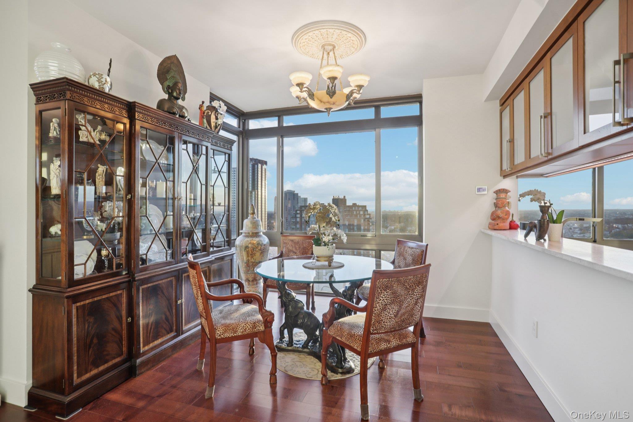 #13 photo, 175 Huguenot Street, New Rochelle , NY 10801