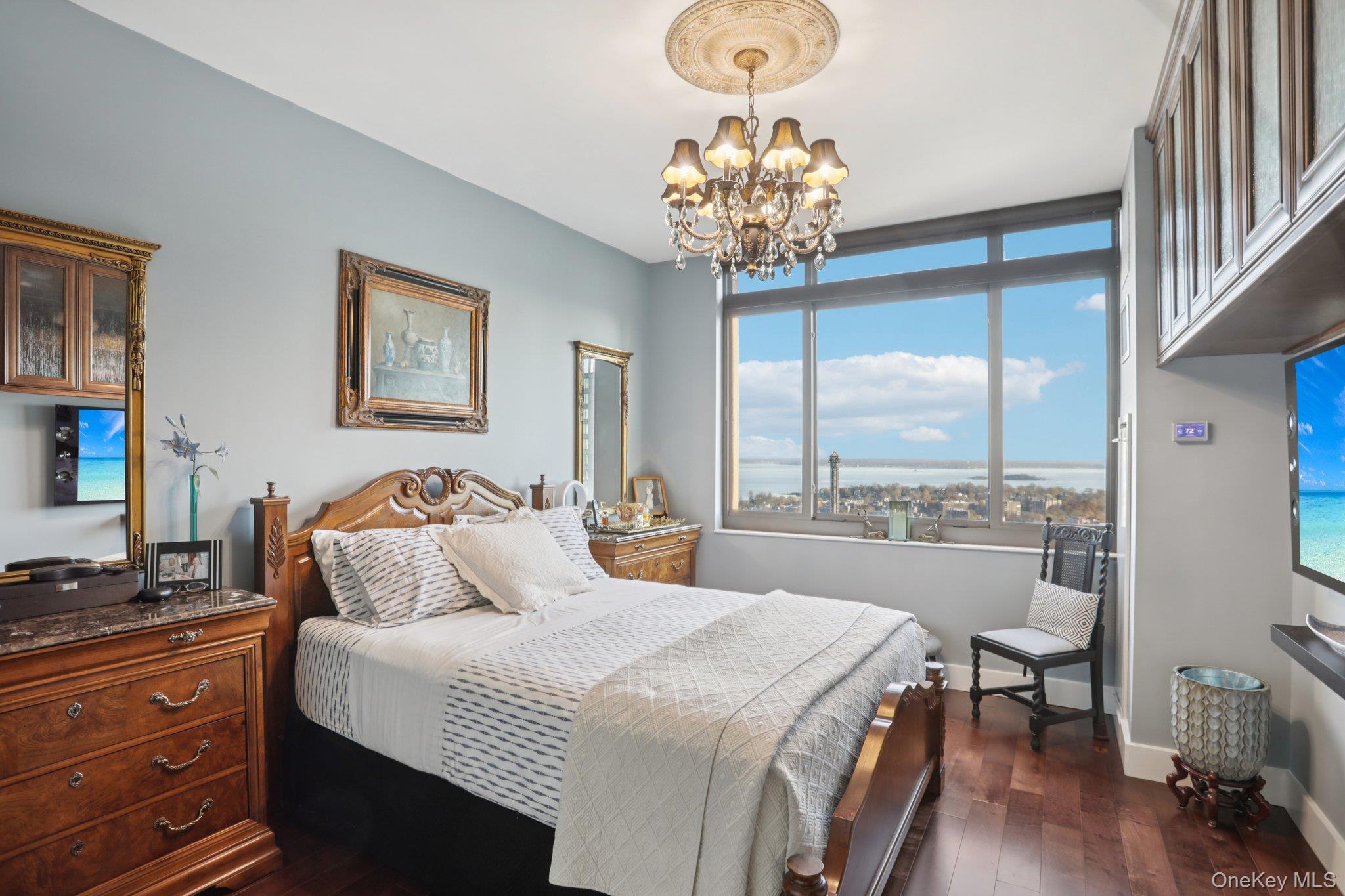 #18 photo, 175 Huguenot Street, New Rochelle , NY 10801