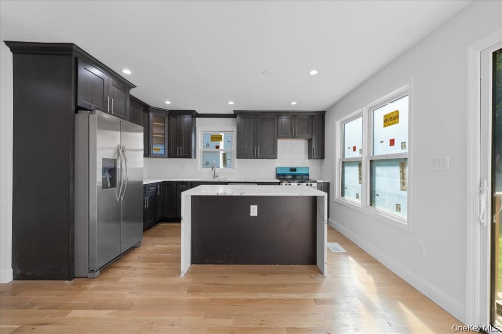 #6 photo, 89 Thurton Place, Yonkers , NY 10704