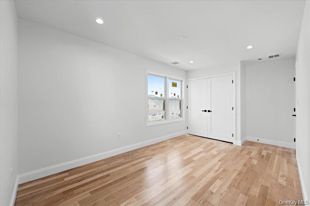 #14 photo, 97 Thurton Place, Yonkers , NY 10704