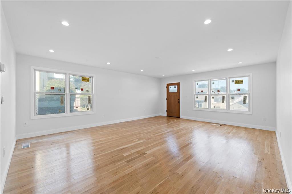 #8 photo, 101 Thurton Place, Yonkers , NY 10704