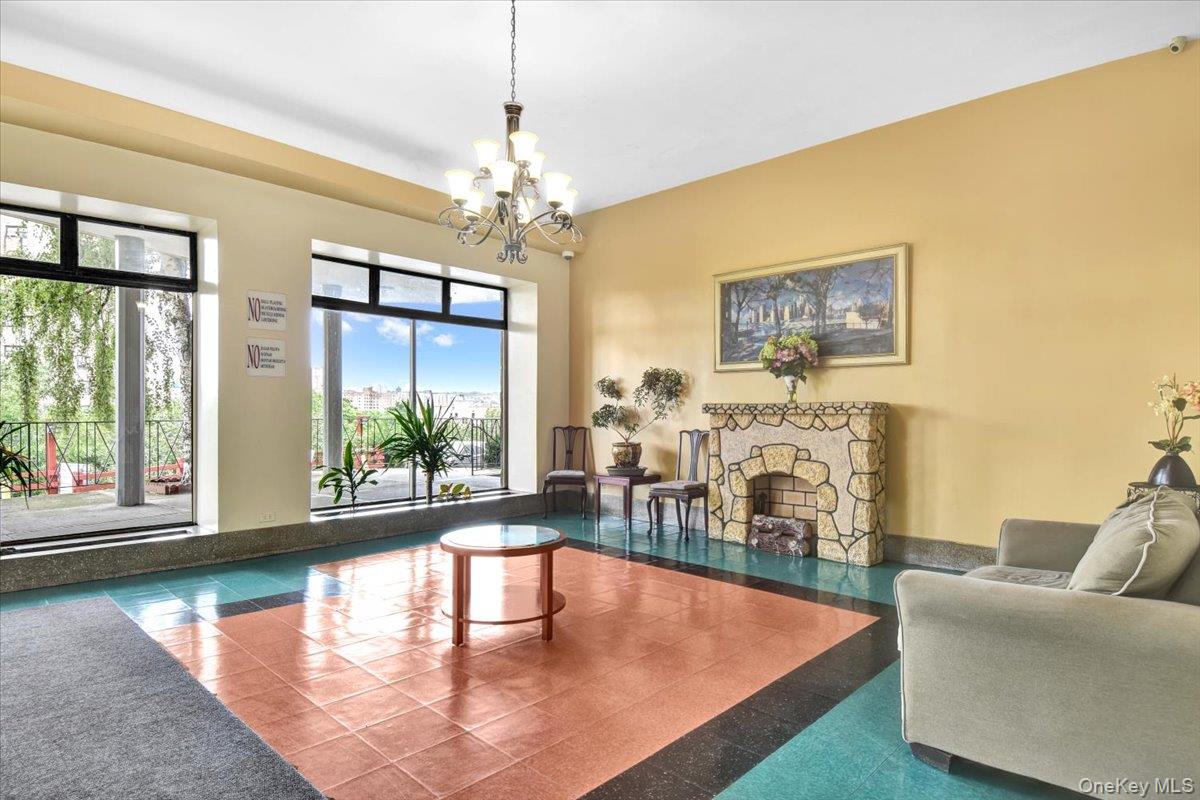 #10 photo, 2630 Kingsbridge Terrace, Bronx , NY 10463