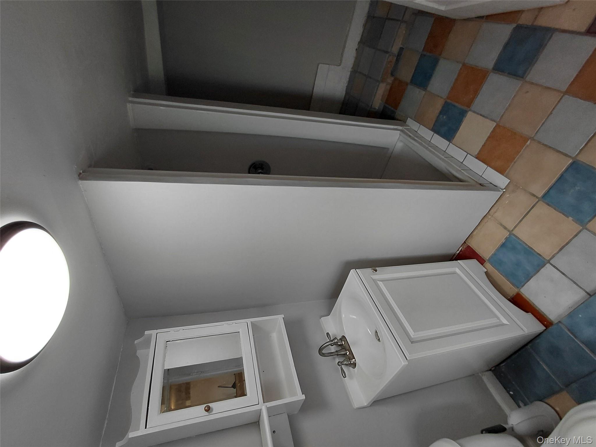 #7 photo, 2071 Ulster Avenue, Lake Katrine , NY 12449