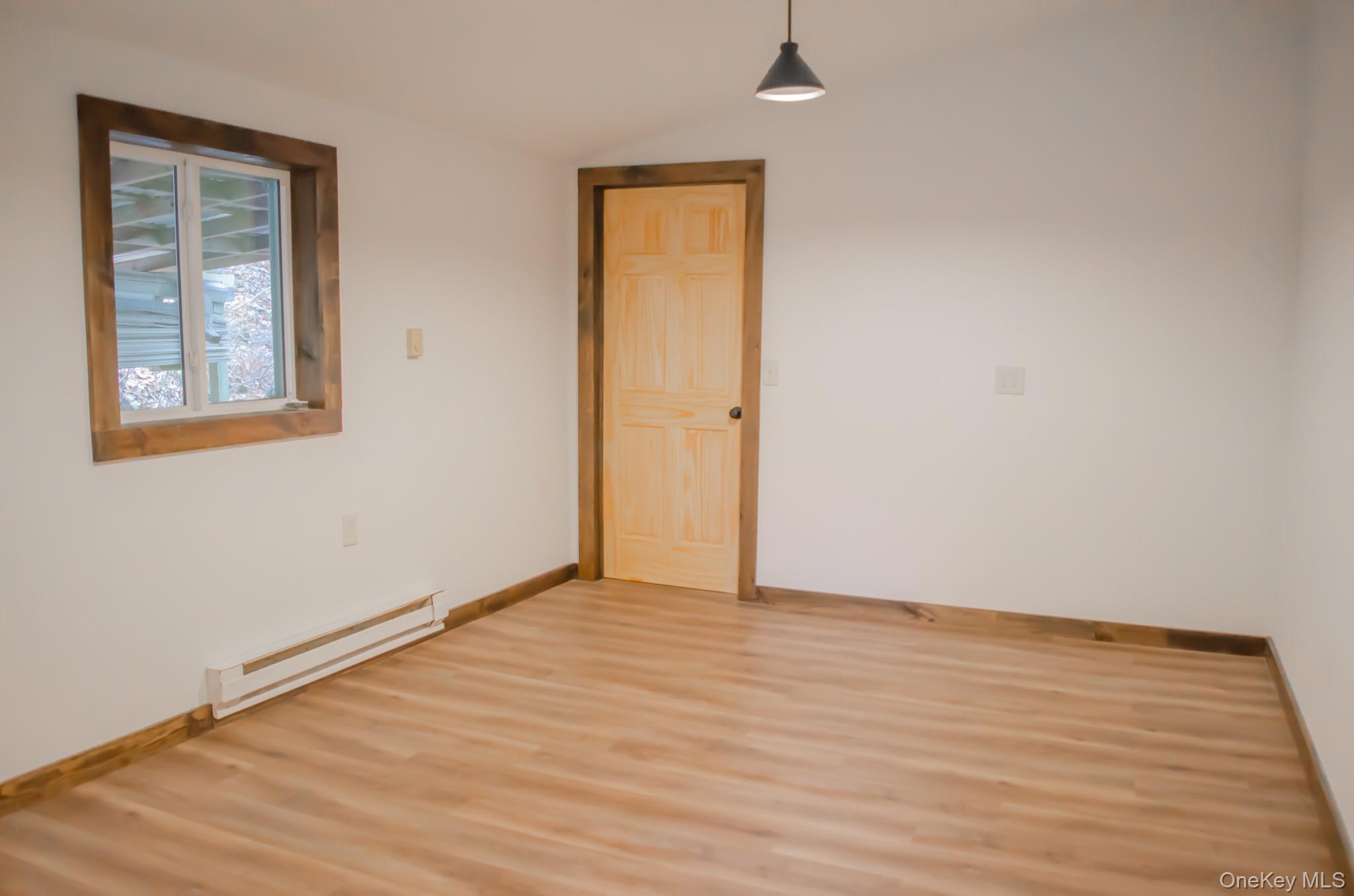 #5 photo, 10037 9W Route, Athens , NY 12015