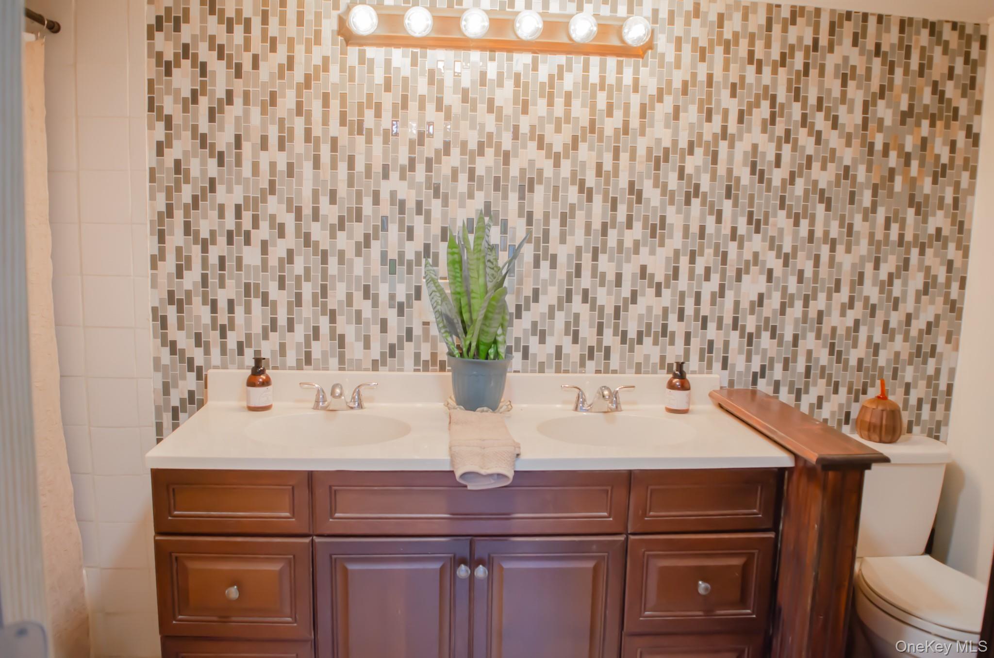 #6 photo, 10037 9W Route, Athens , NY 12015