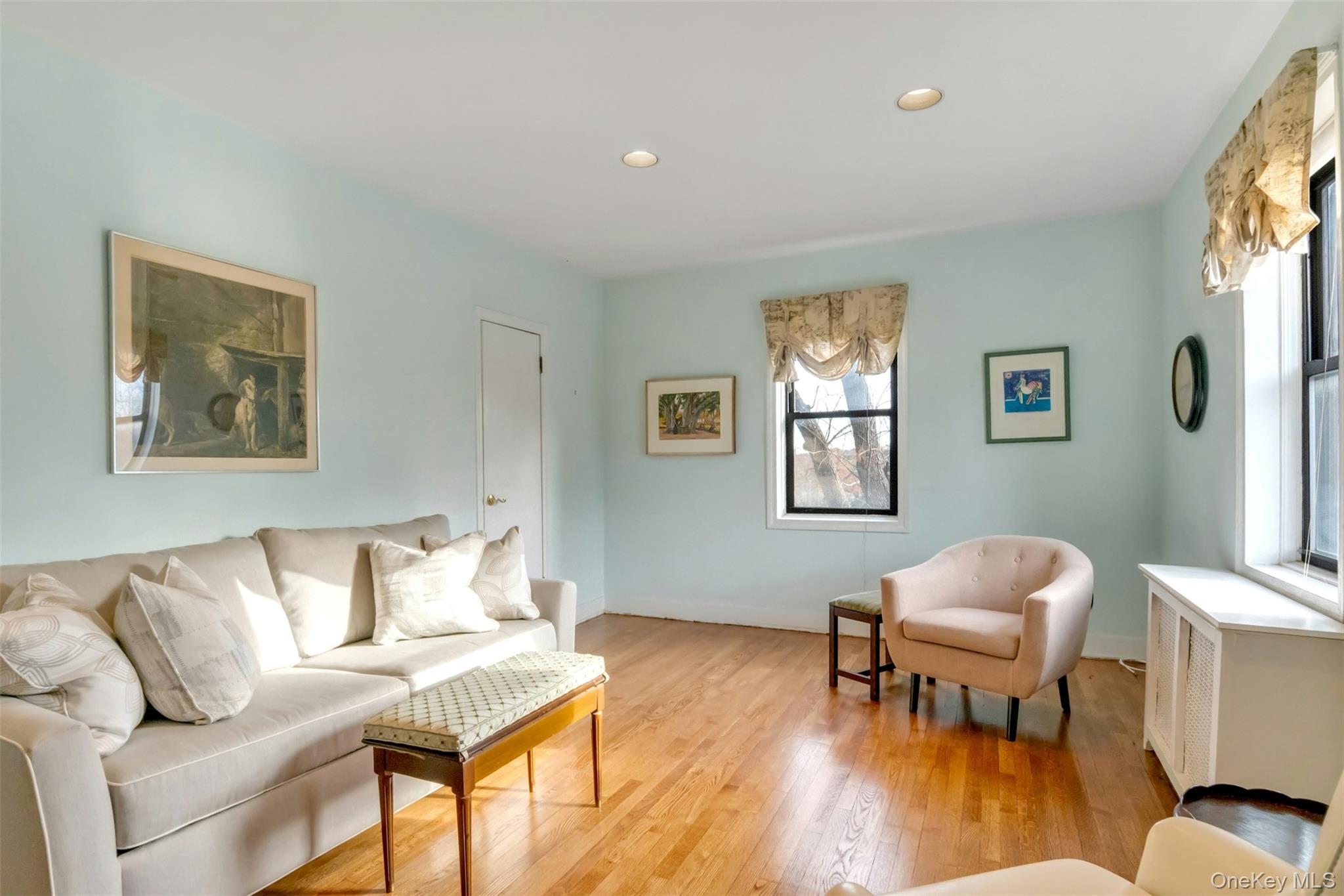 #16 photo, 4810 Boston Post Road, Pelham , NY 10803