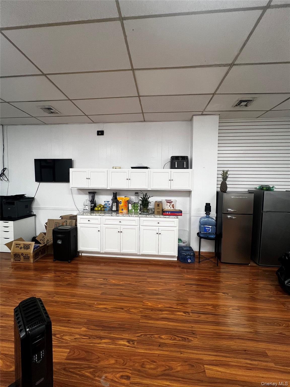 #5 photo, 6938 Myrtle Avenue, Glendale , NY 11385