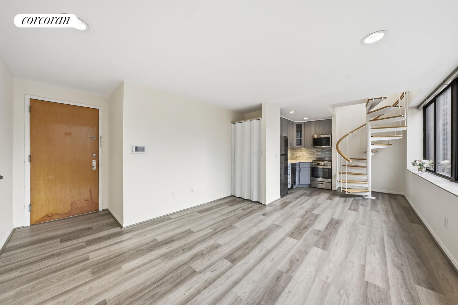 #4 photo, New York City, Yorkville , NY 10128