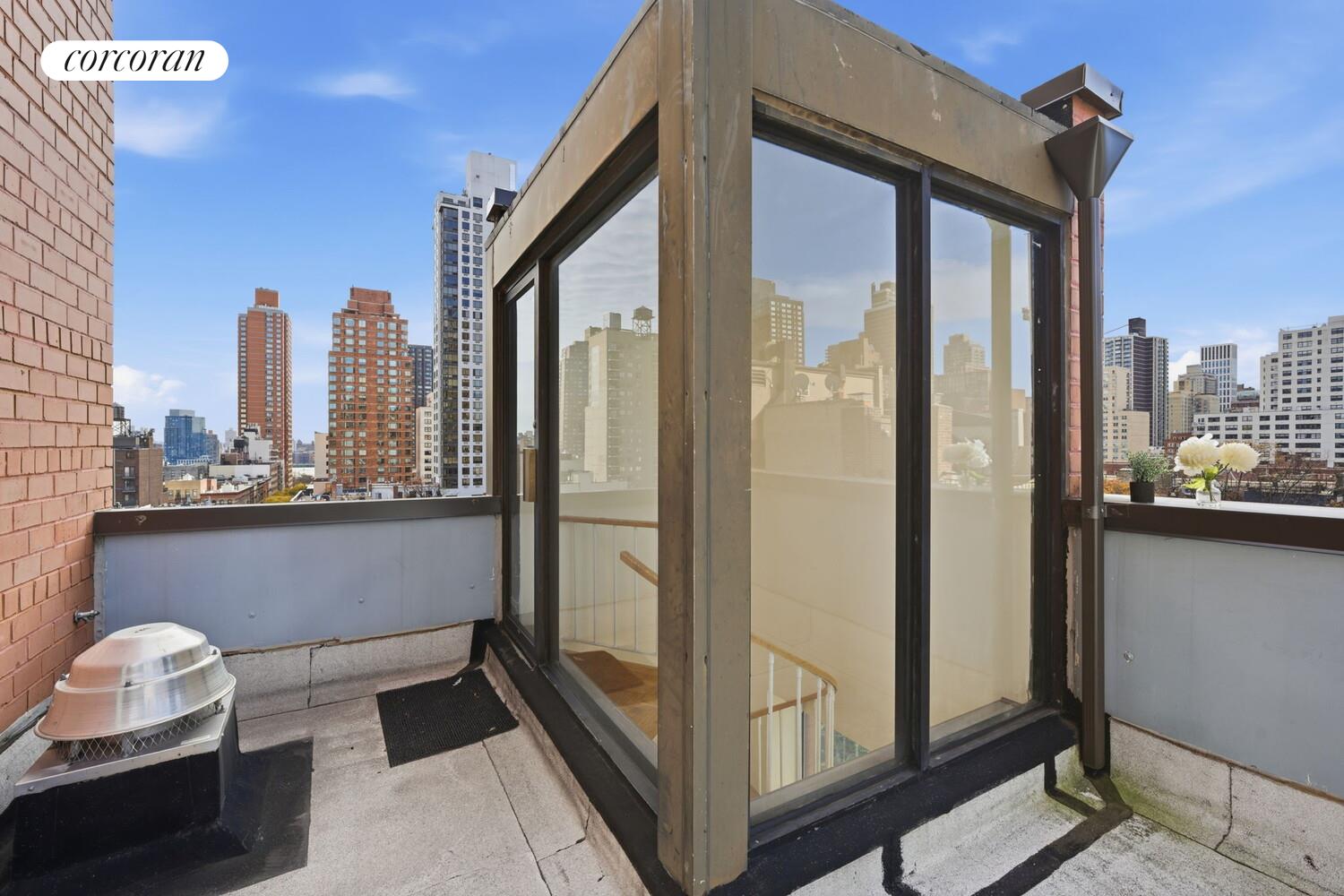 #9 photo, New York City, Yorkville , NY 10128