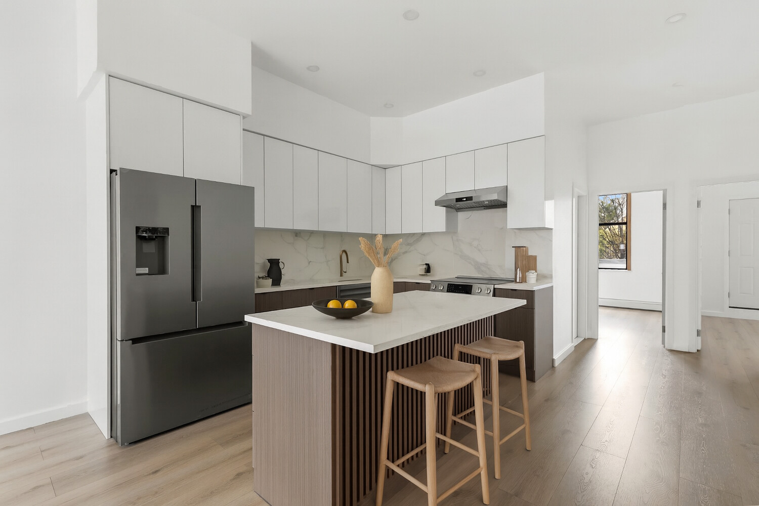 #3 photo, 983 MANHATTAN Avenue, Greenpoint , NY 11222