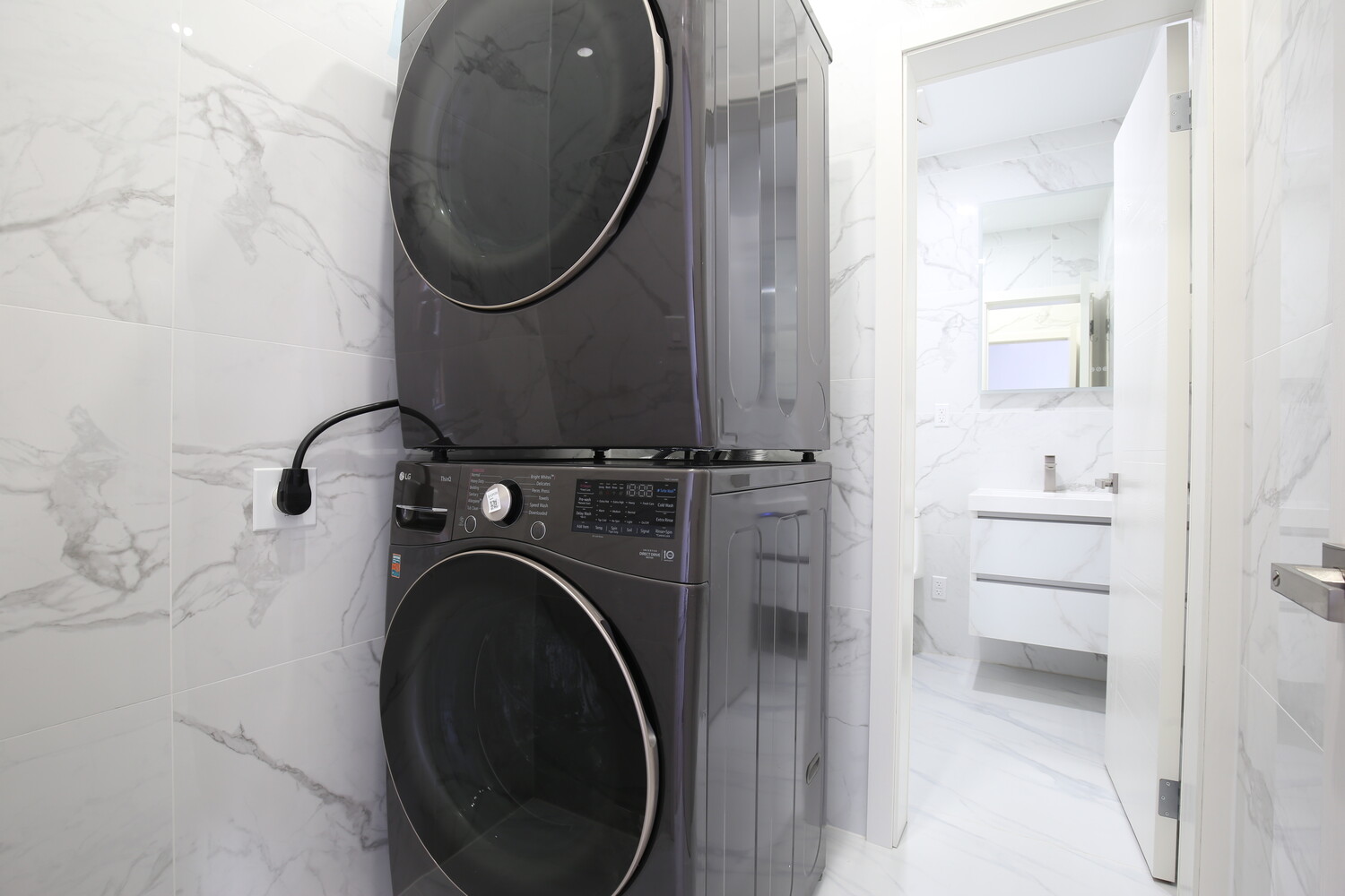 #8 photo, 983 MANHATTAN Avenue, Greenpoint , NY 11222