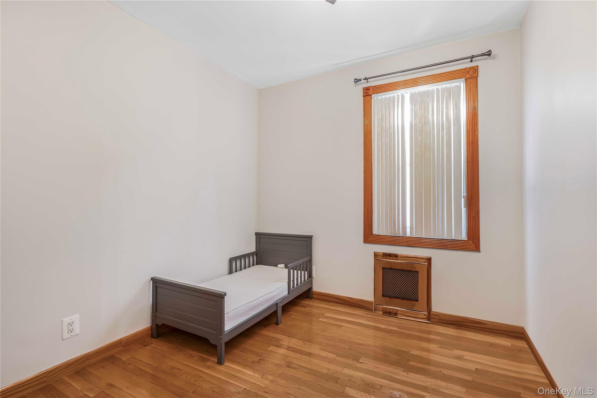 #12 photo, 130-10 121st Street, كوينز South Ozone Park , NY 11420