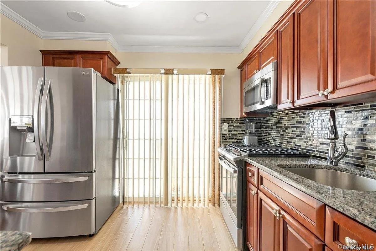 #3 photo, 59 W Fenimore Street, Valley Stream , NY 11580