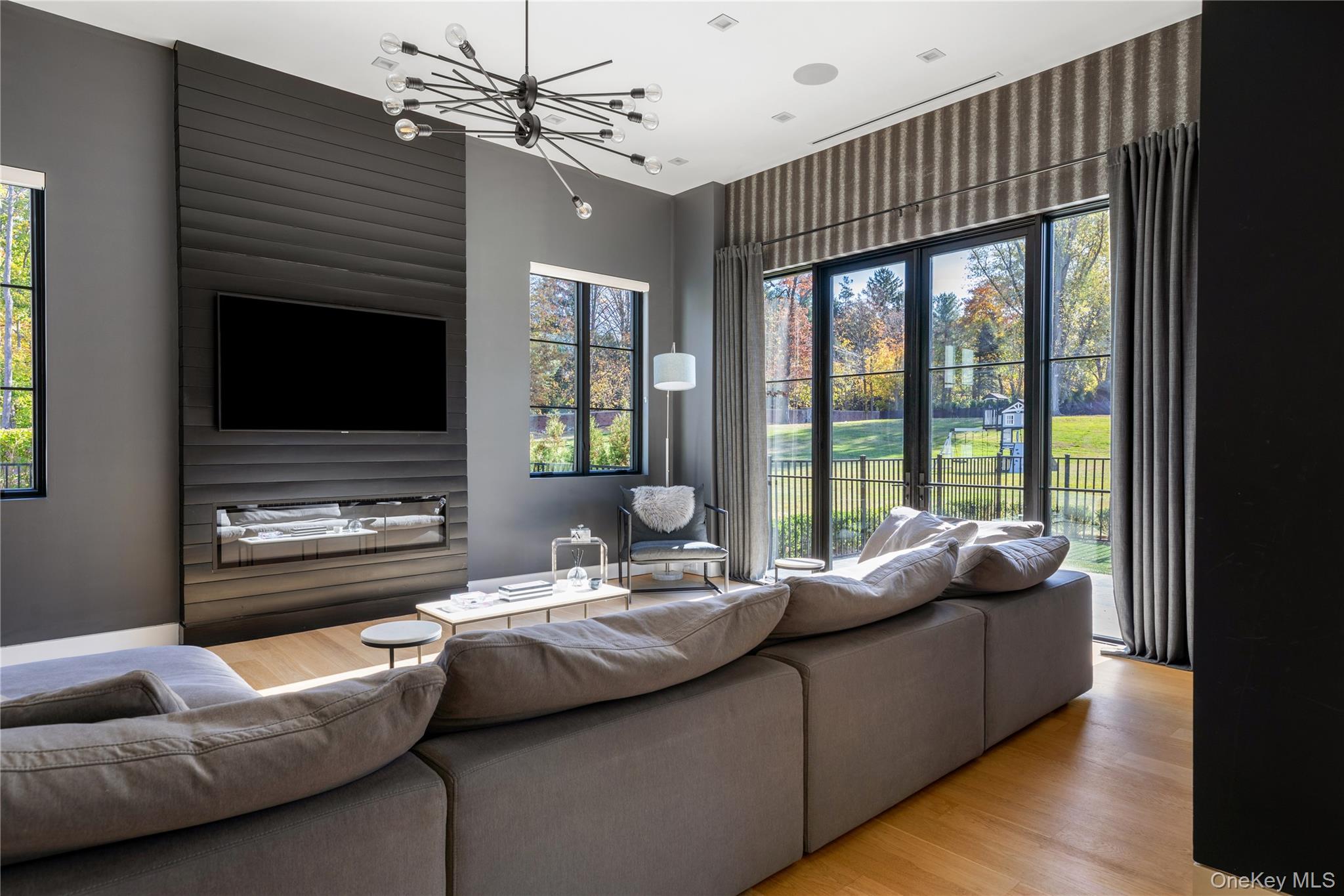 #12 photo, Lattingtown Road, Locust Valley , NY 11560