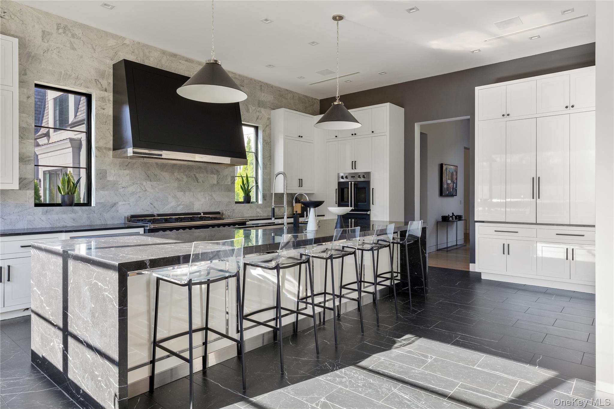 #8 photo, Lattingtown Road, Locust Valley , NY 11560