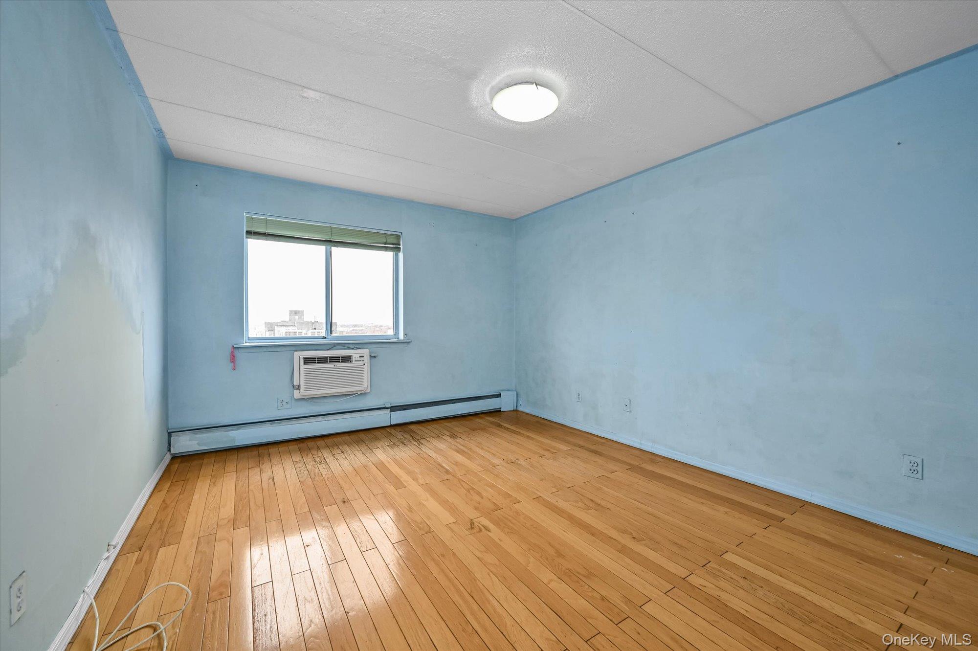 #11 photo, 136-75 37th Avenue, Flushing , NY 11354