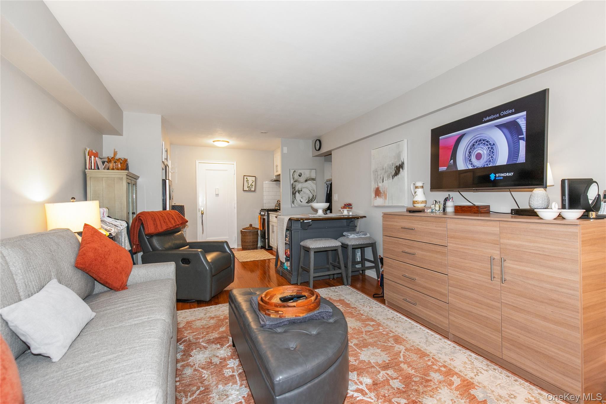 #11 photo, 15 Canterbury Road, Great Neck , NY 11021