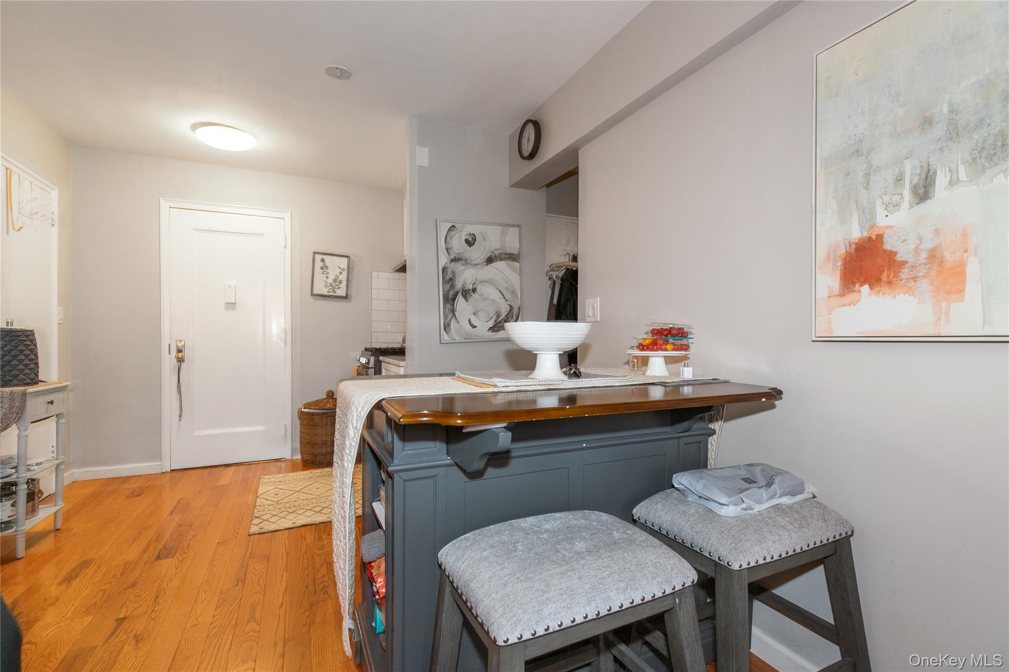 #12 photo, 15 Canterbury Road, Great Neck , NY 11021