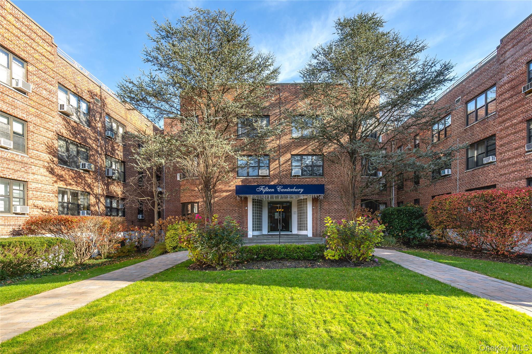 #3 photo, 15 Canterbury Road, Great Neck , NY 11021