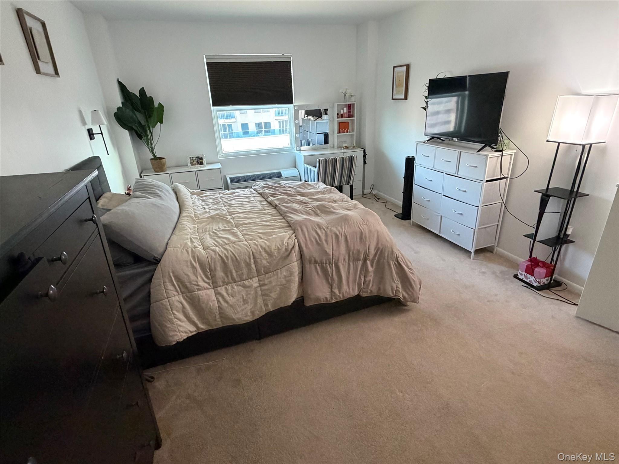 #18 photo, 360 Shore Road, Long Beach , NY 11561