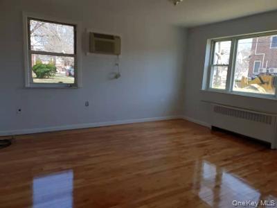 #4 photo, 20-30 146 Street, Whitestone , NY 11357