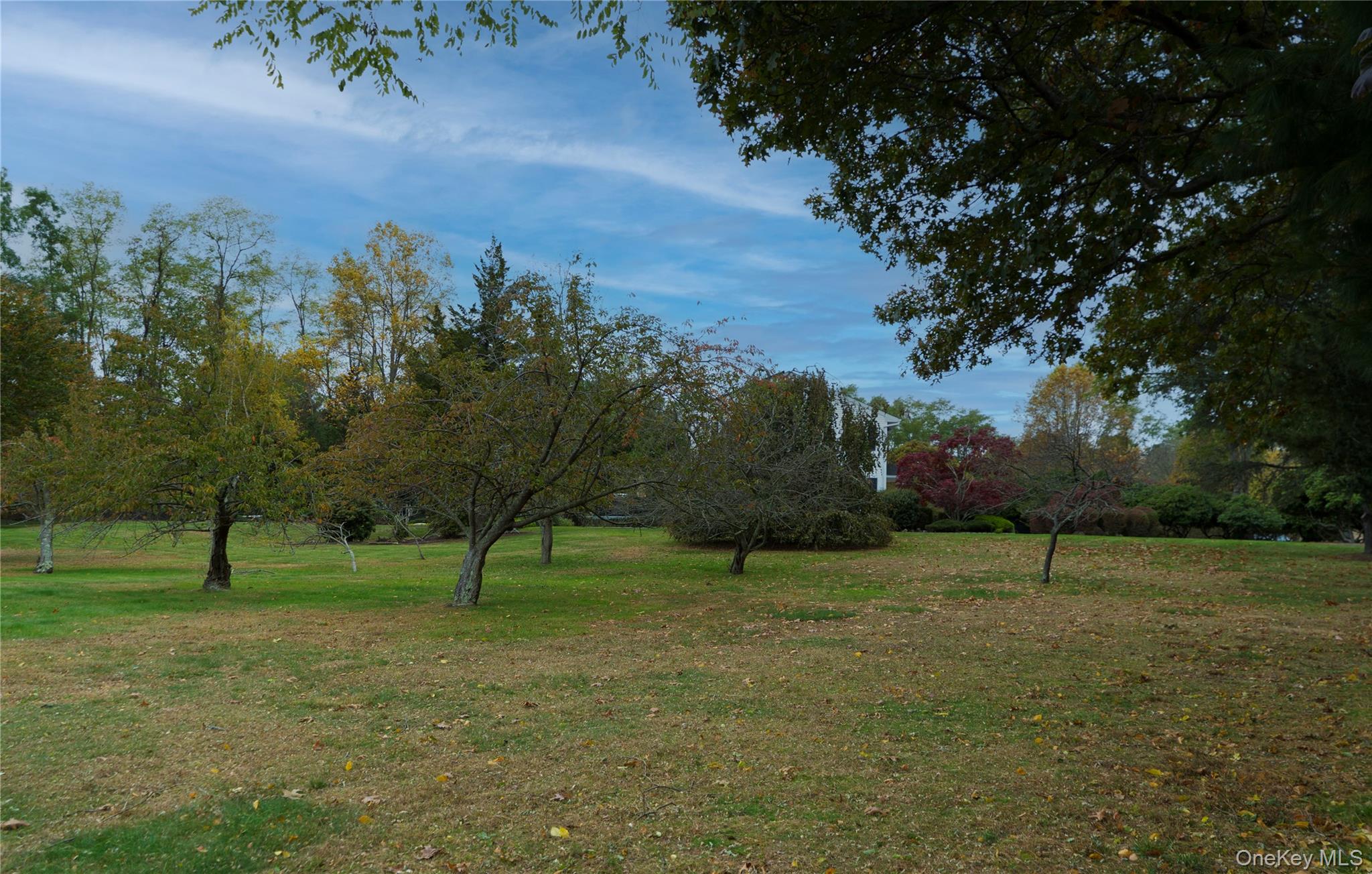 #13 photo, 12 Briarwood Court, Head Of The Harbor , NY 11780