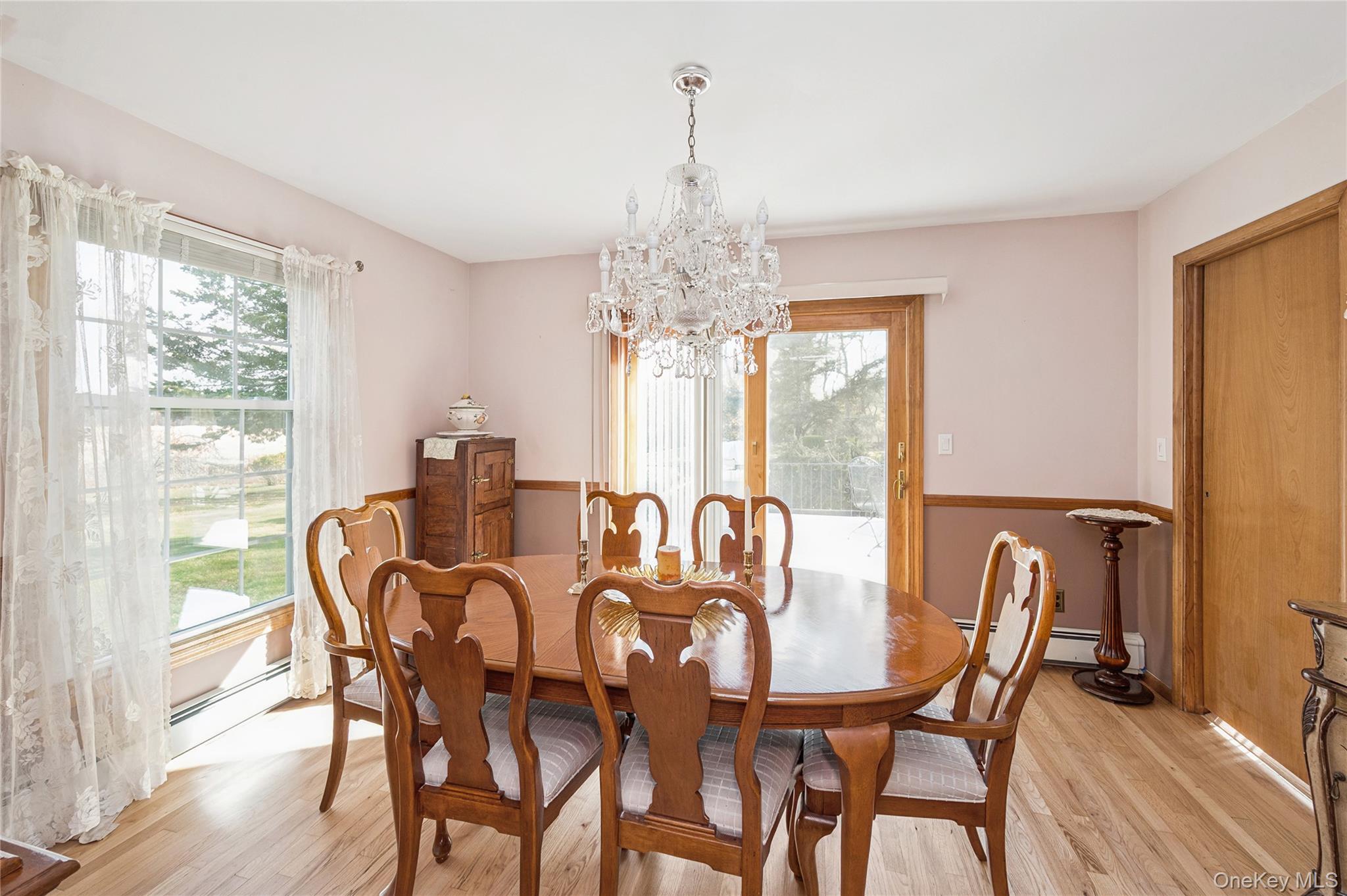 #17 photo, 12 Briarwood Court, Head Of The Harbor , NY 11780