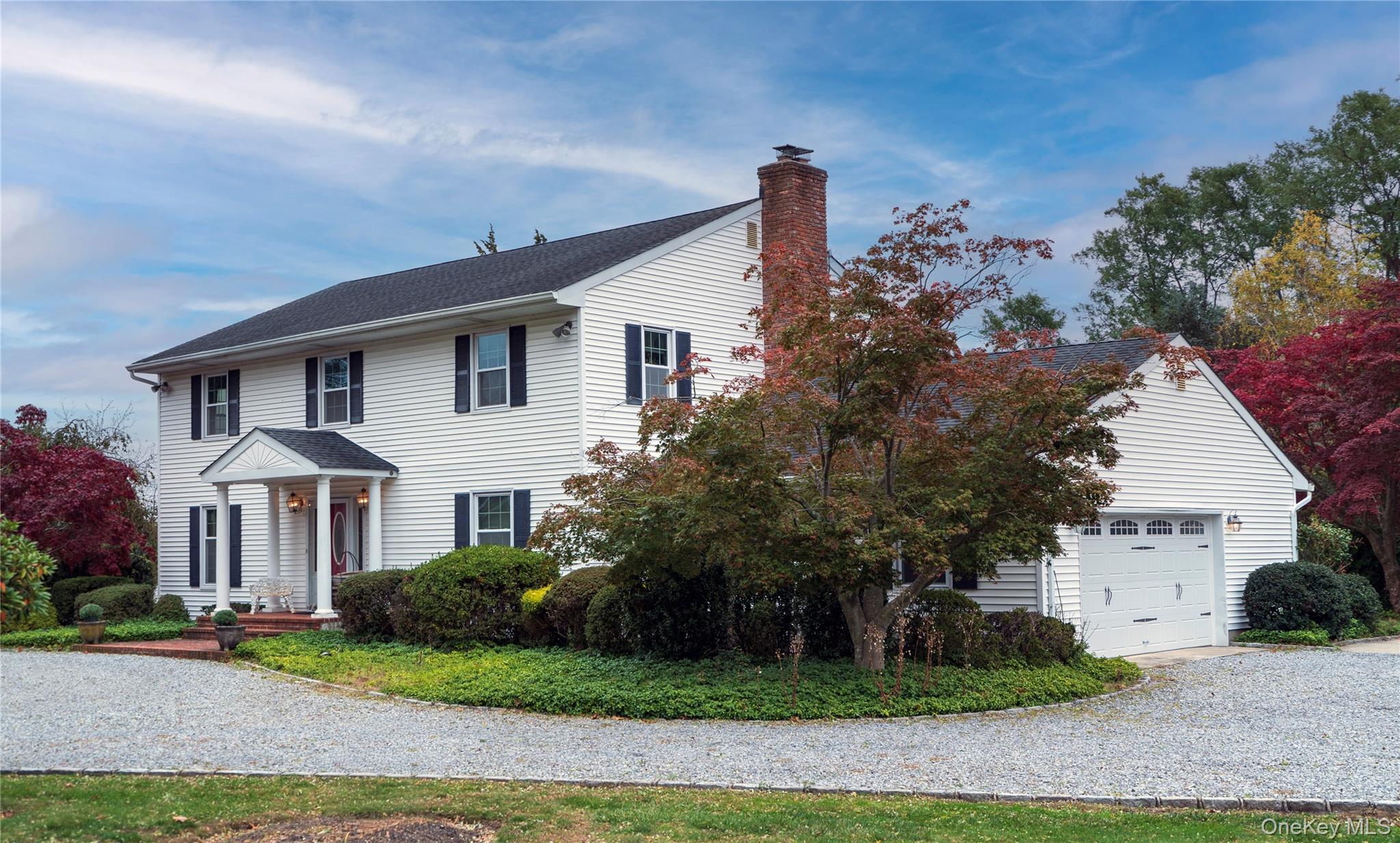 #2 photo, 12 Briarwood Court, Head Of The Harbor , NY 11780