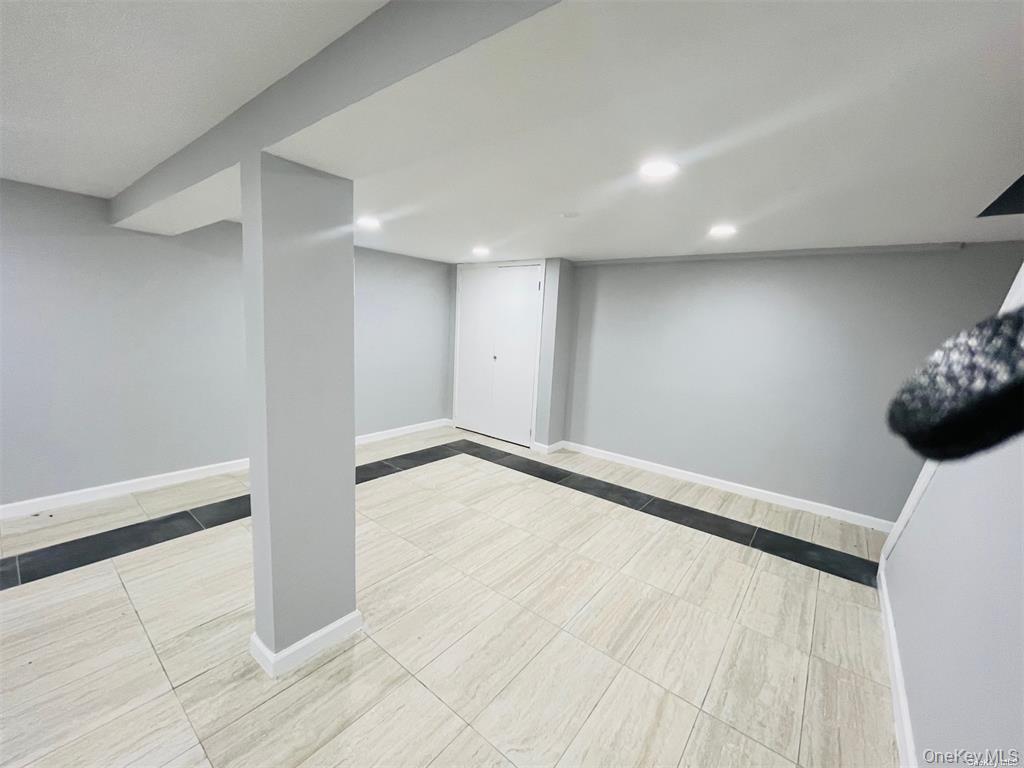 #13 photo, 200 Hicksville Road, Seaford , NY 11783