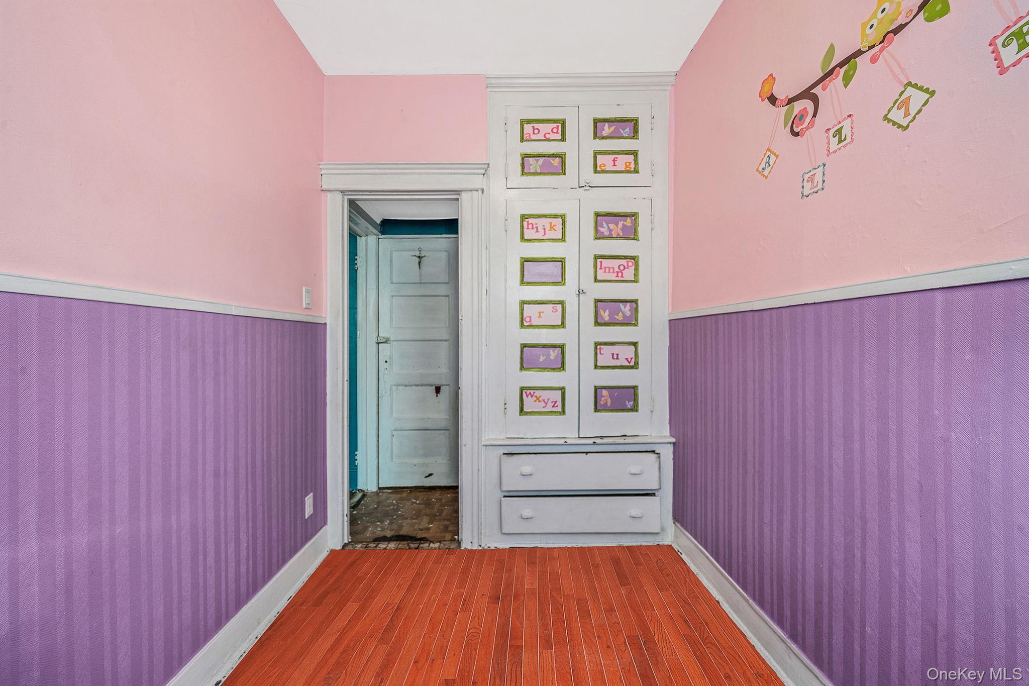 #13 photo, 7935 77th Avenue, Glendale , NY 11385