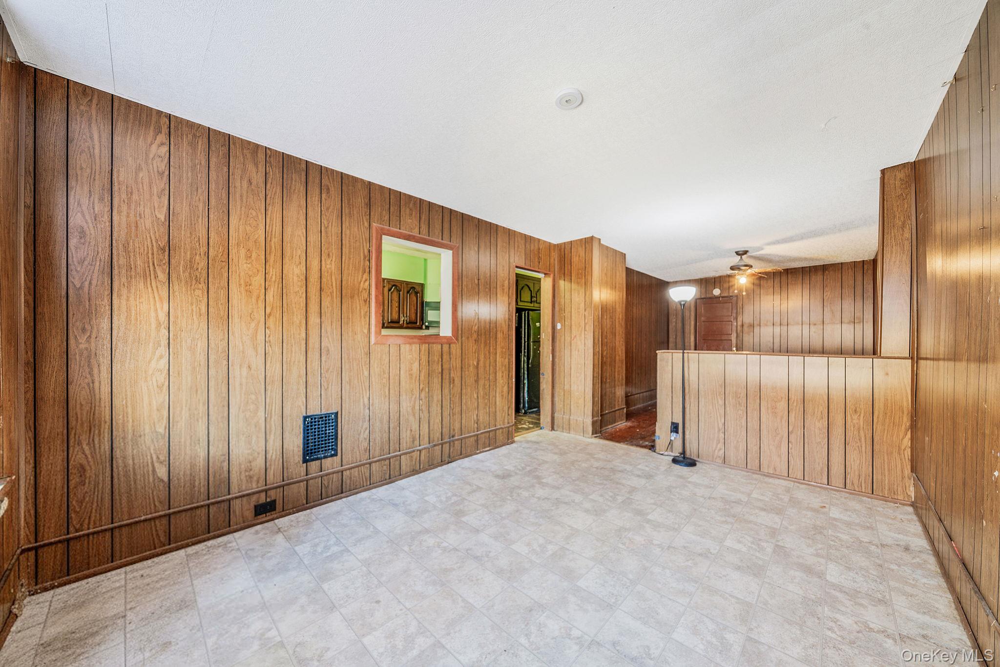 #20 photo, 7935 77th Avenue, Glendale , NY 11385