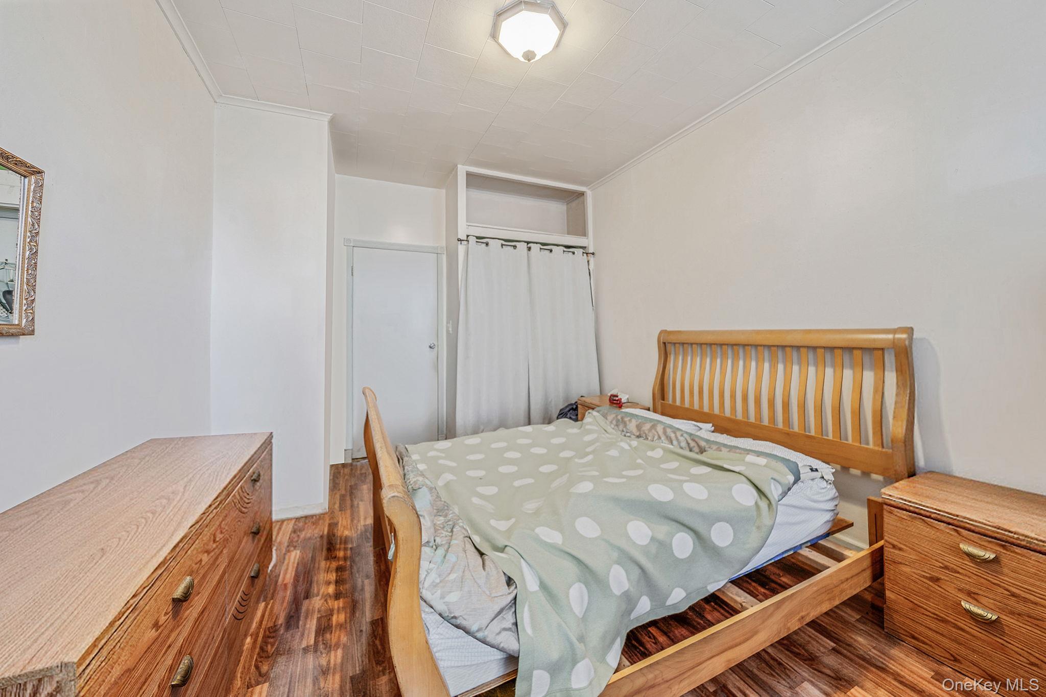 #6 photo, 7935 77th Avenue, Glendale , NY 11385