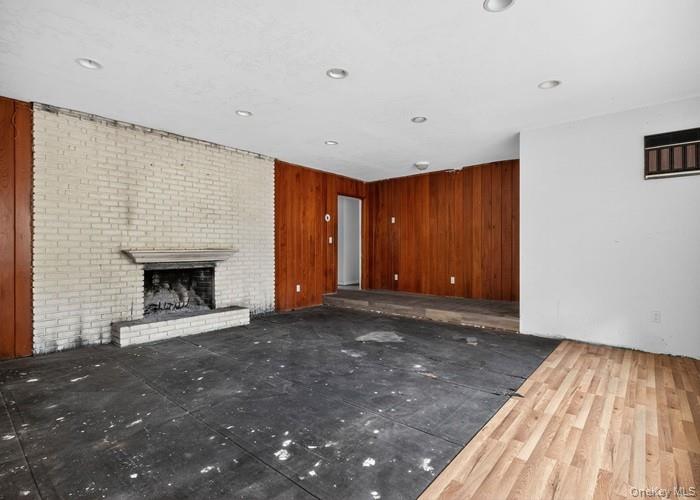 #14 photo, 48 E Rogues Path, Huntington Station , NY 11746