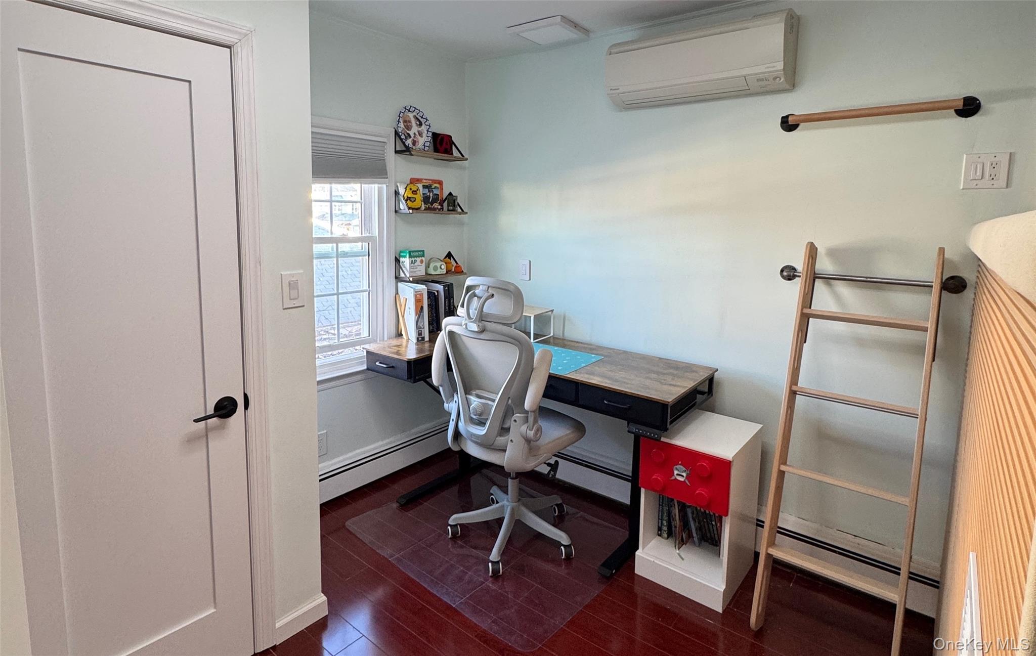 #19 photo, 20015 33rd Avenue, Bayside , NY 11361