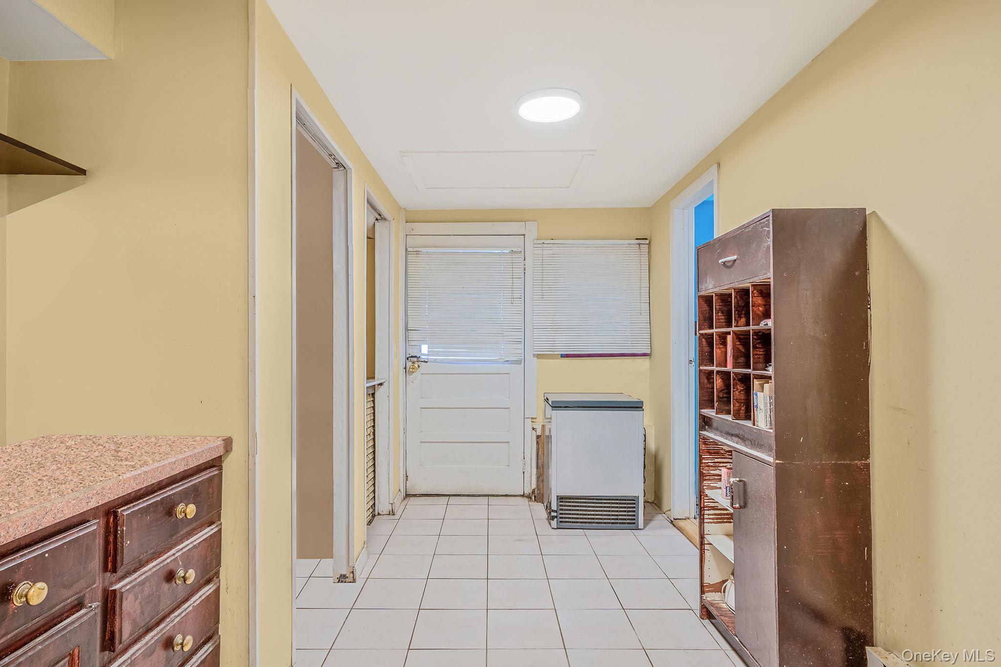 #18 photo, 19 Amsterdam Avenue, West Babylon , NY 11704