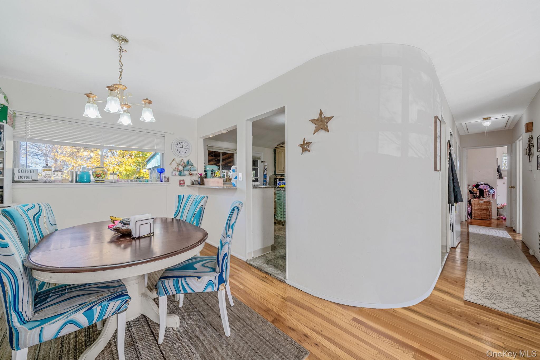 #6 photo, 19 Amsterdam Avenue, West Babylon , NY 11704