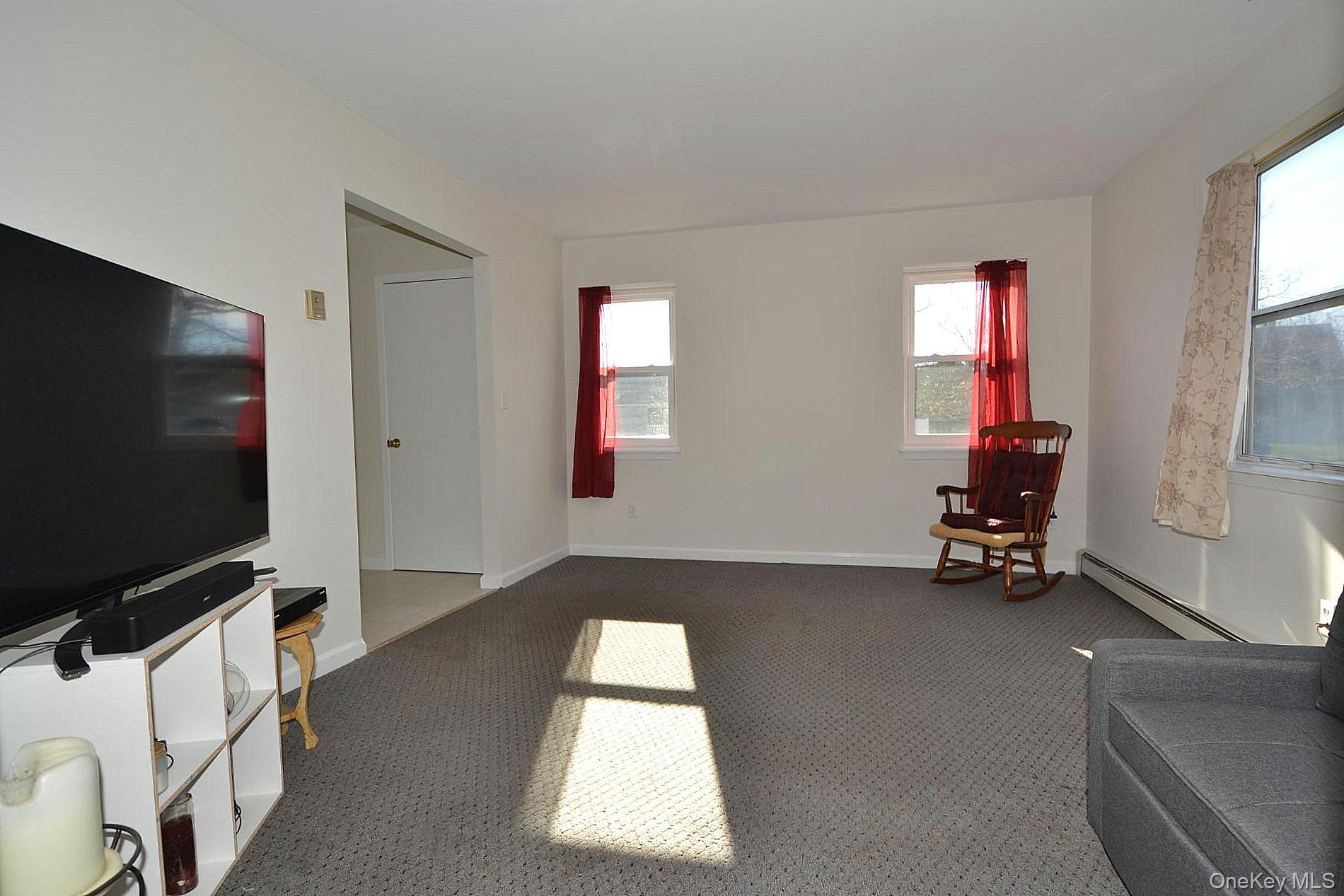 #12 photo, 72 Old Farm Road, Riverhead , NY 11901