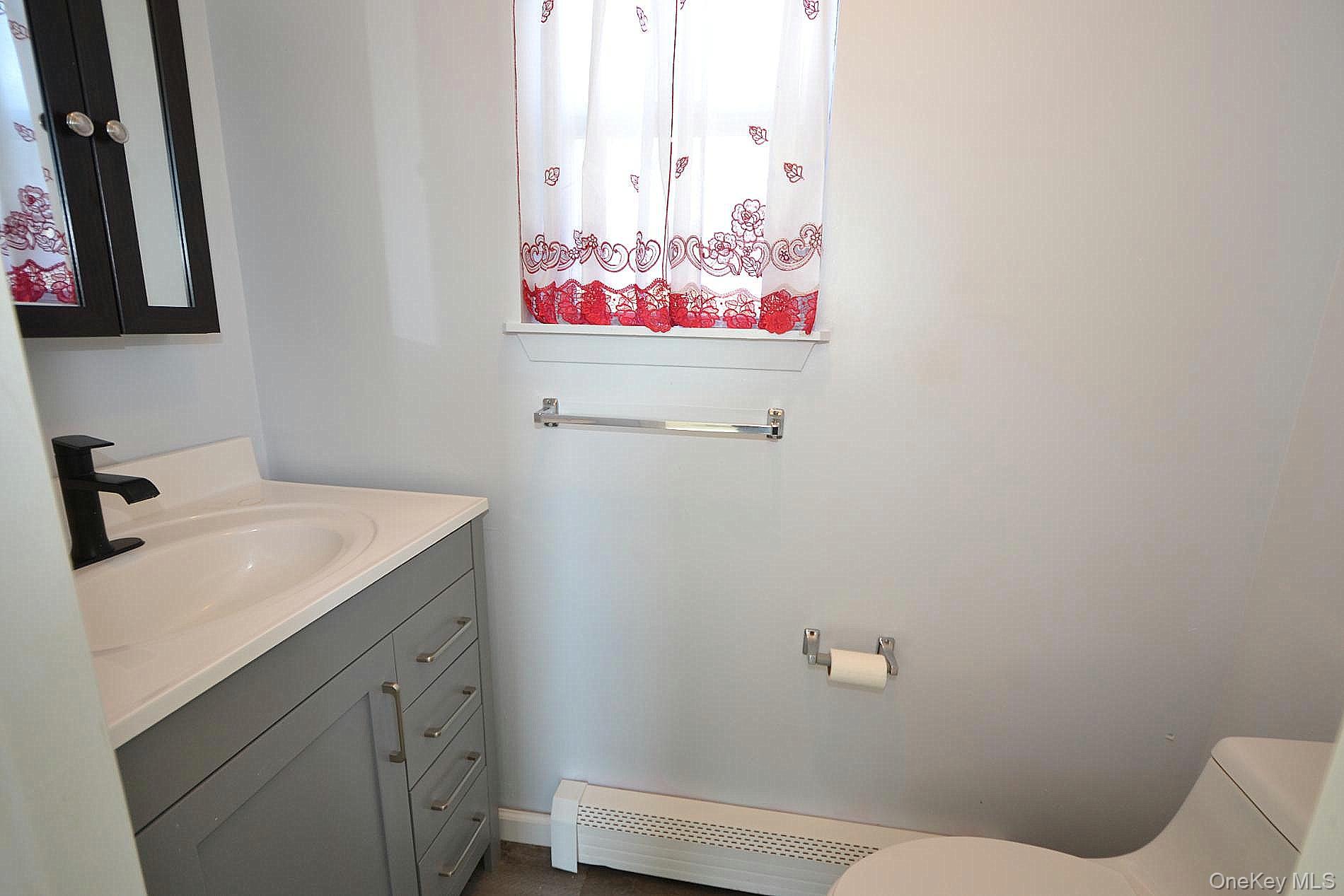 #13 photo, 72 Old Farm Road, Riverhead , NY 11901