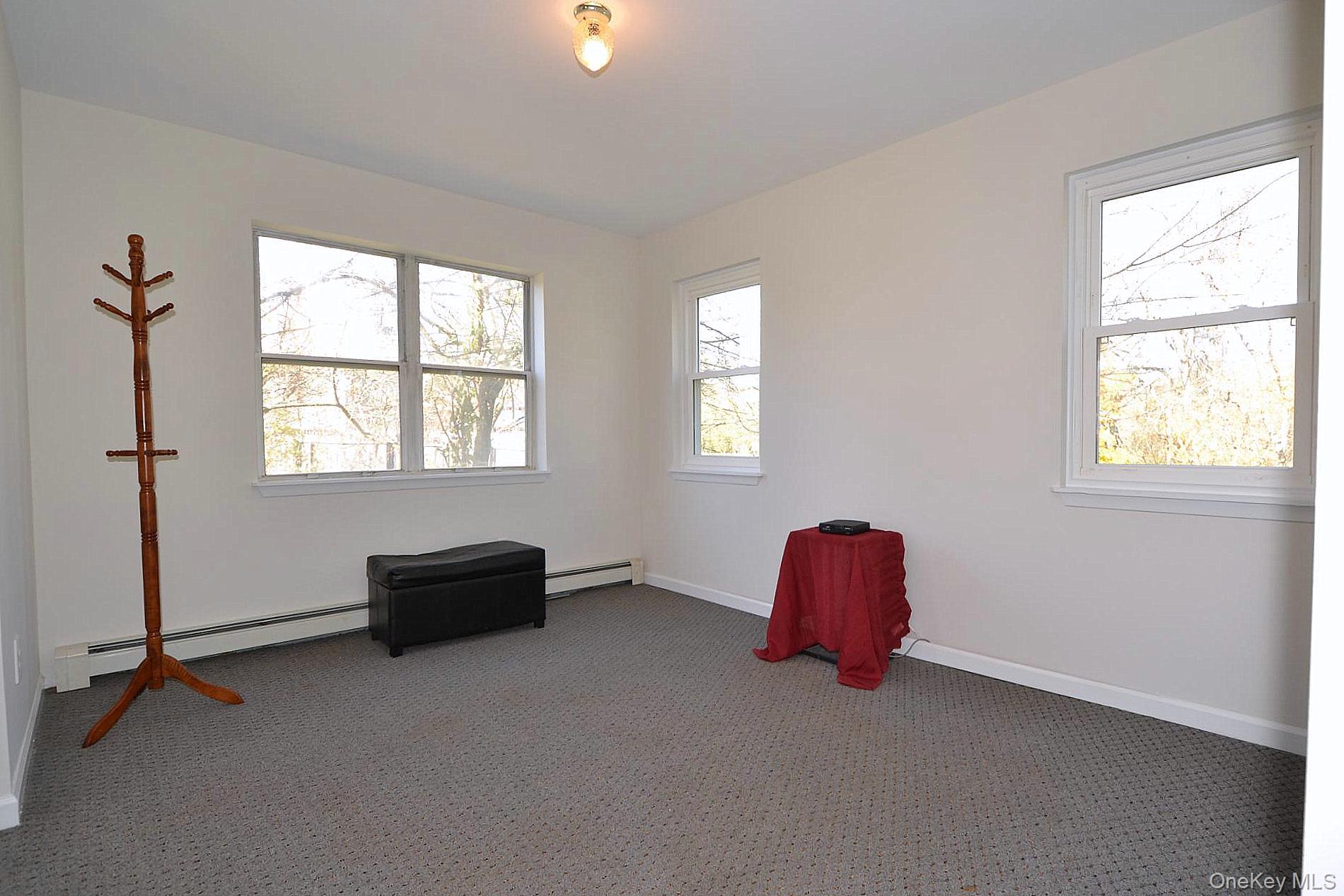 #14 photo, 72 Old Farm Road, Riverhead , NY 11901