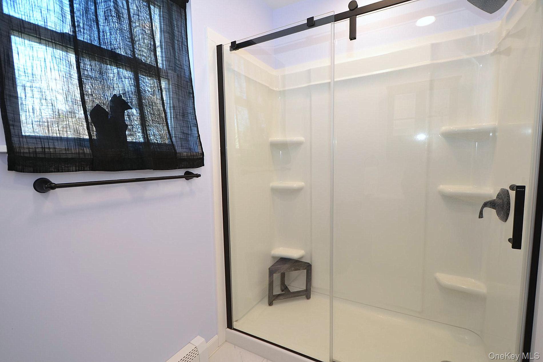 #18 photo, 72 Old Farm Road, Riverhead , NY 11901