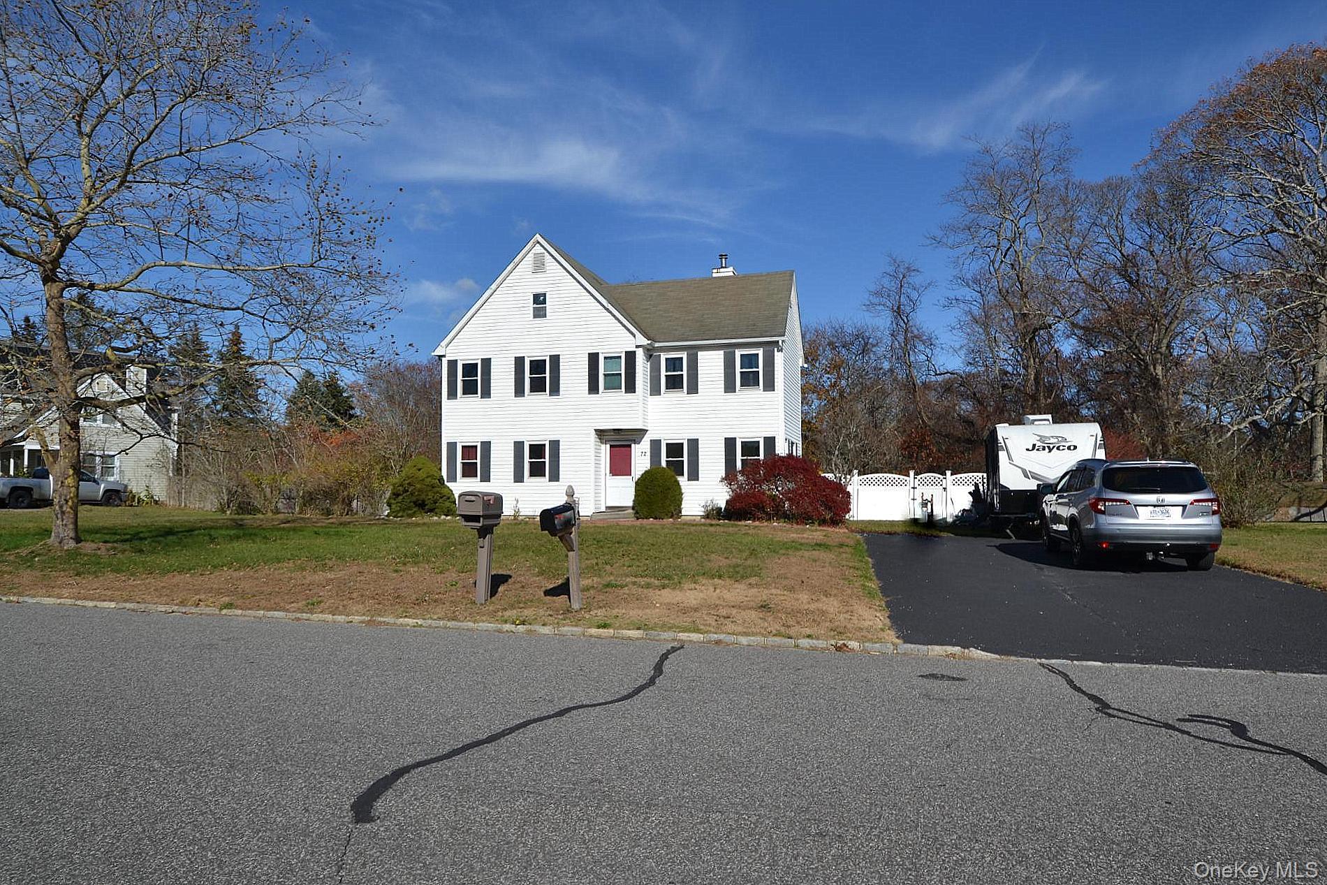 #5 photo, 72 Old Farm Road, Riverhead , NY 11901