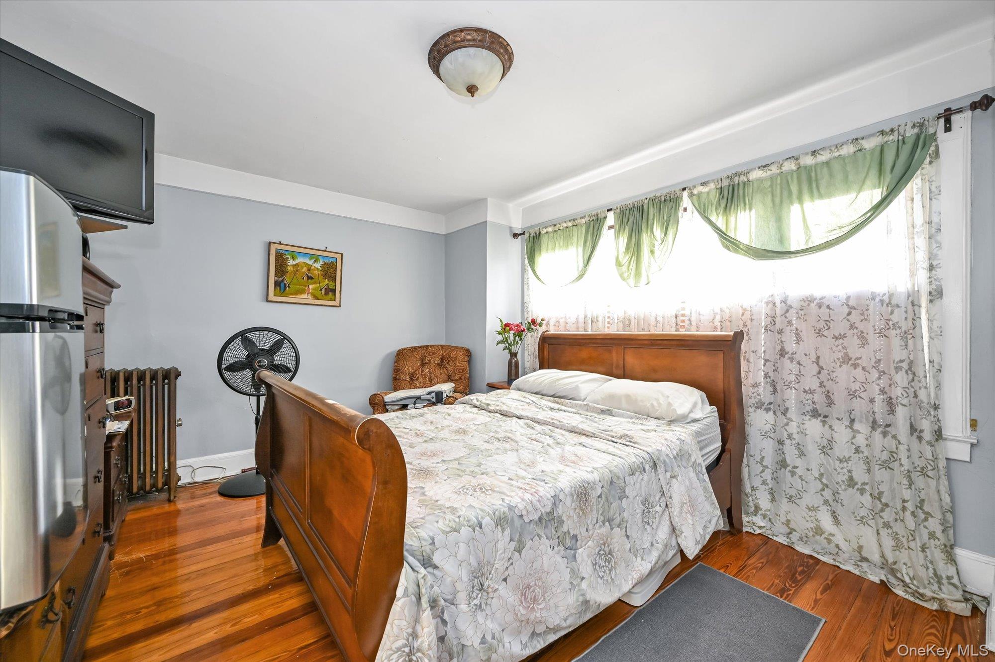 #10 photo, 90-49 207th Street, Queens Village , NY 11428