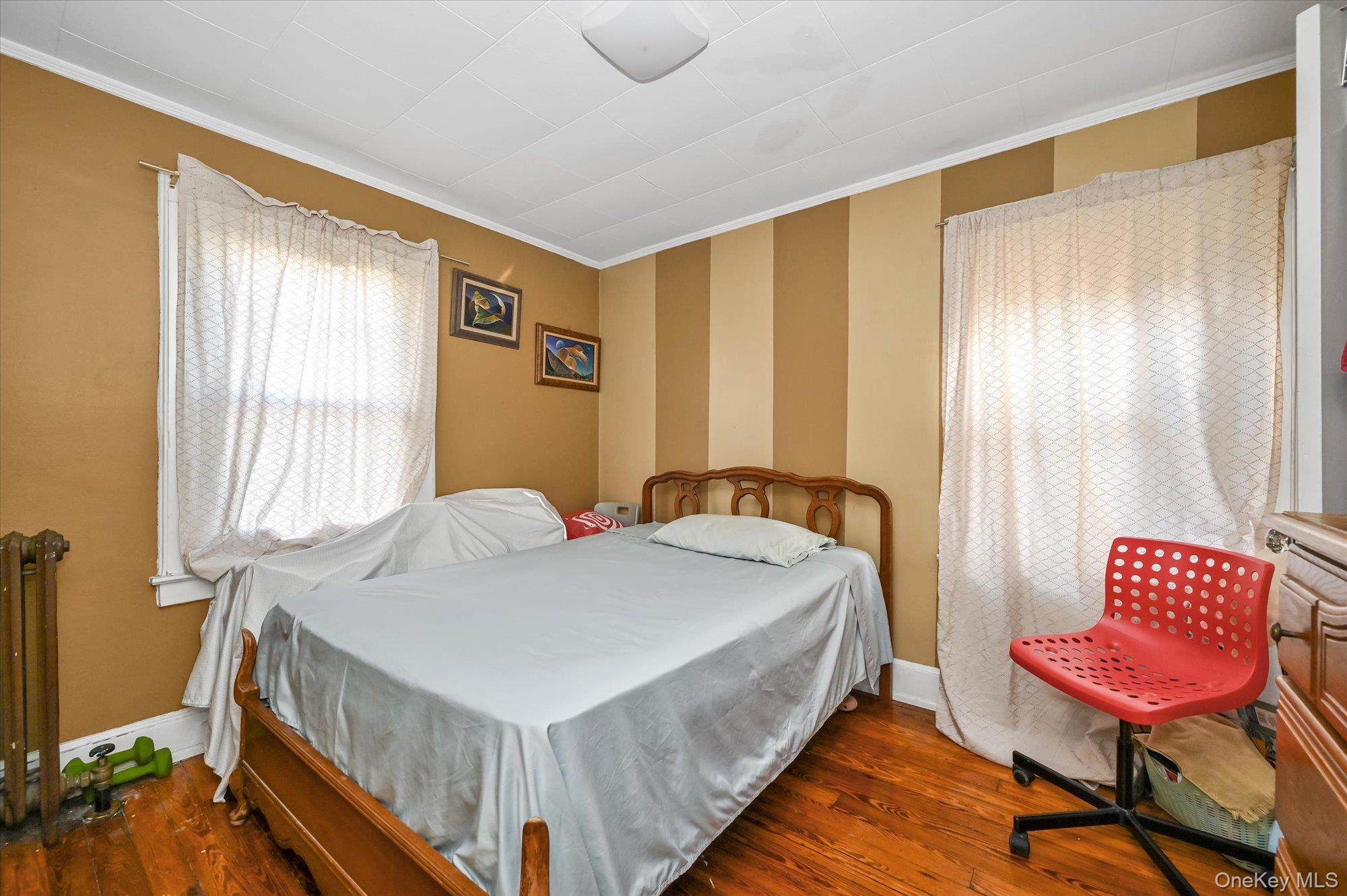 #12 photo, 90-49 207th Street, Queens Village , NY 11428