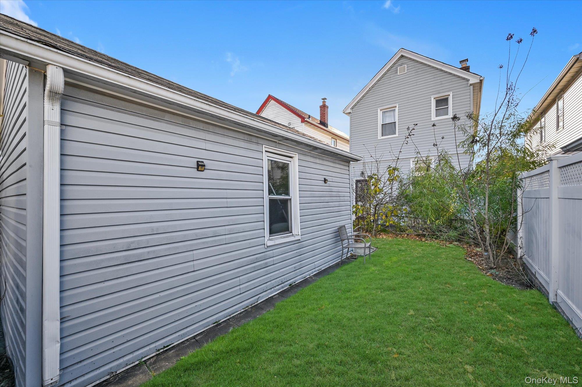 #16 photo, 90-49 207th Street, Queens Village , NY 11428