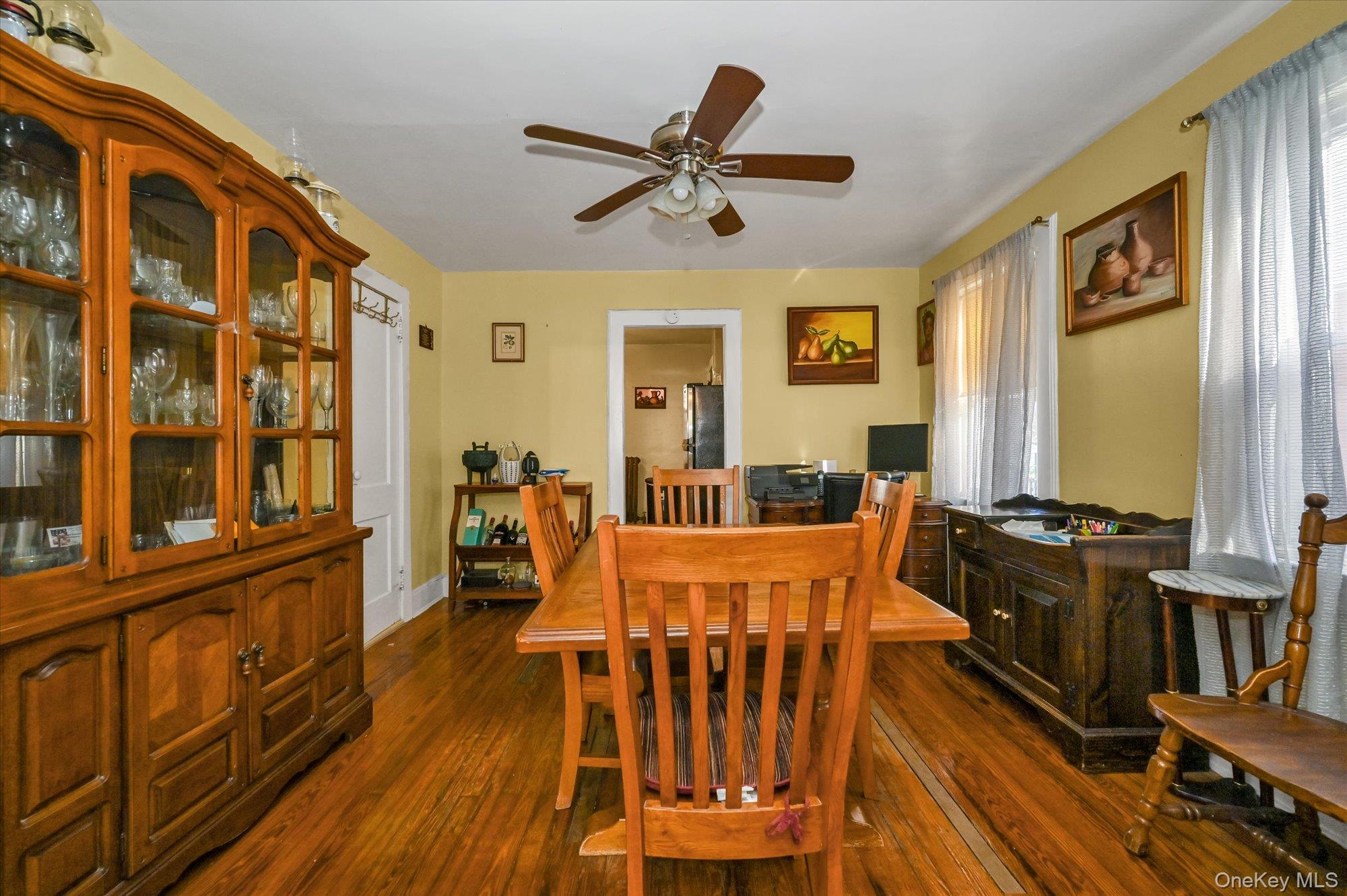 #6 photo, 90-49 207th Street, Queens Village , NY 11428